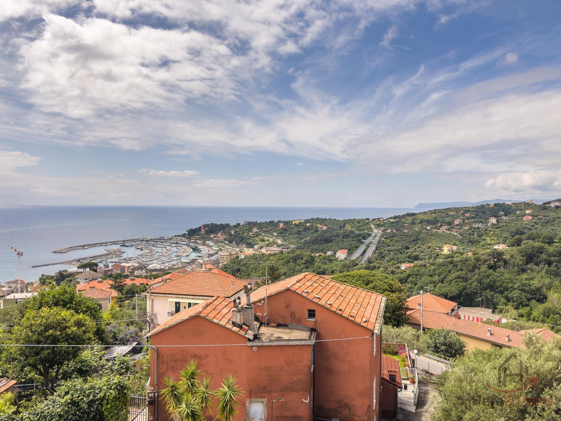 Garden & Sea View - Free Beach Access And Garage - Wifi Вараце Екстериор снимка