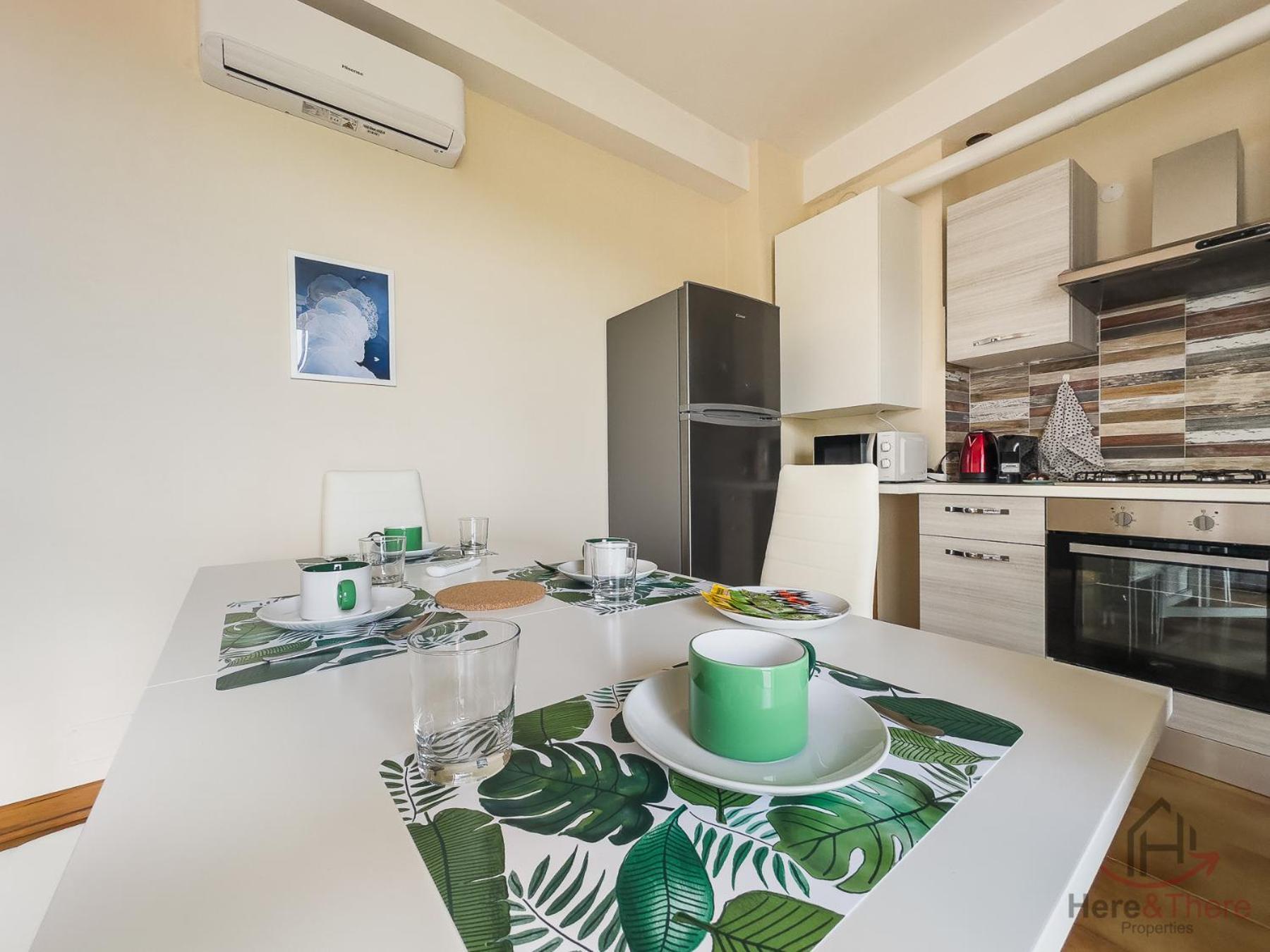 Garden & Sea View - Free Beach Access And Garage - Wifi Вараце Екстериор снимка