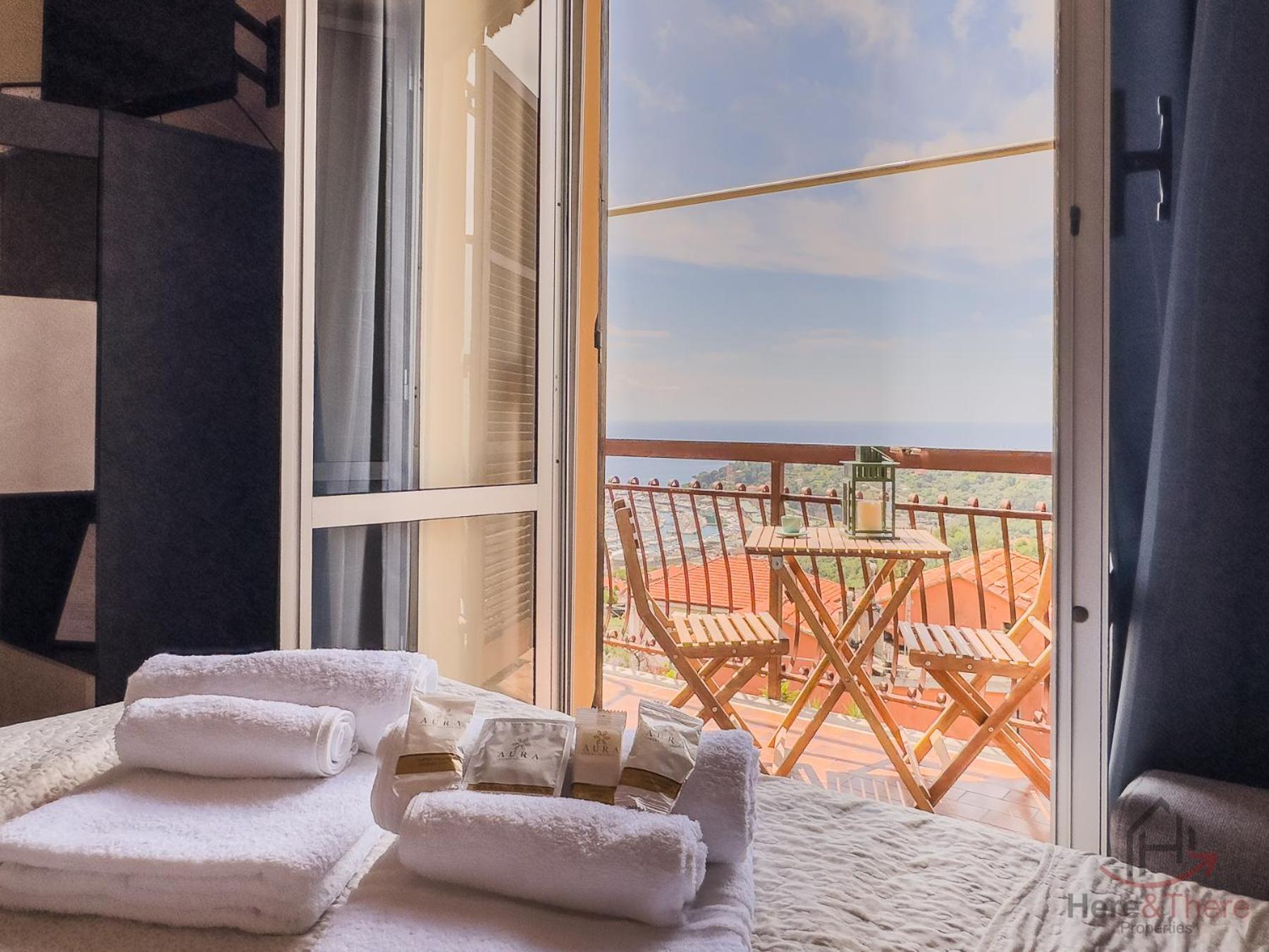 Garden & Sea View - Free Beach Access And Garage - Wifi Вараце Екстериор снимка